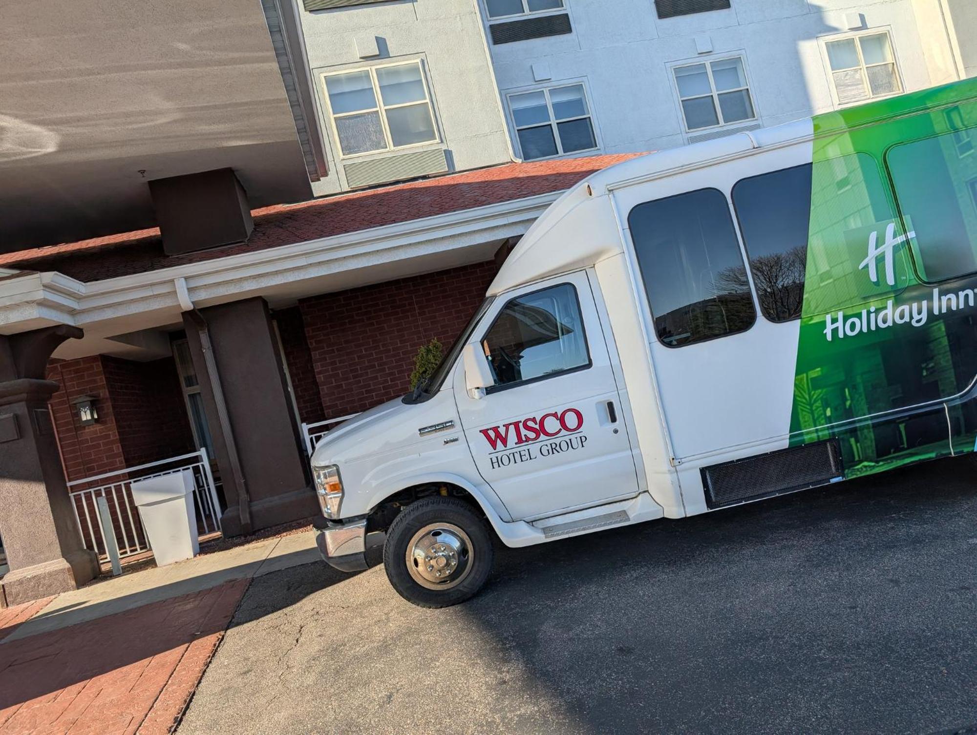 Holiday Inn Hotel & Suites Madison West - Middleton By Ihg Exterior foto